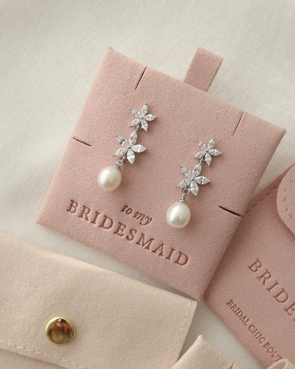 Lily Pearl Earrings